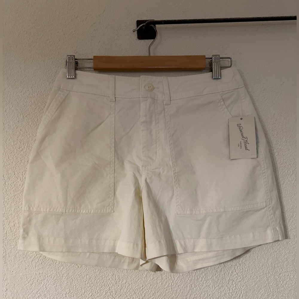 Universal Thread Utility Shorts Women Cream Cotton High Rise Fly Zip Size 4 NWT